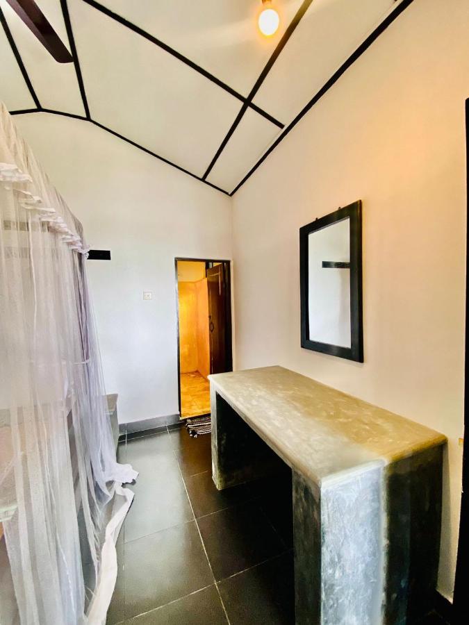 Praneeth Guest House Мирисса Экстерьер фото