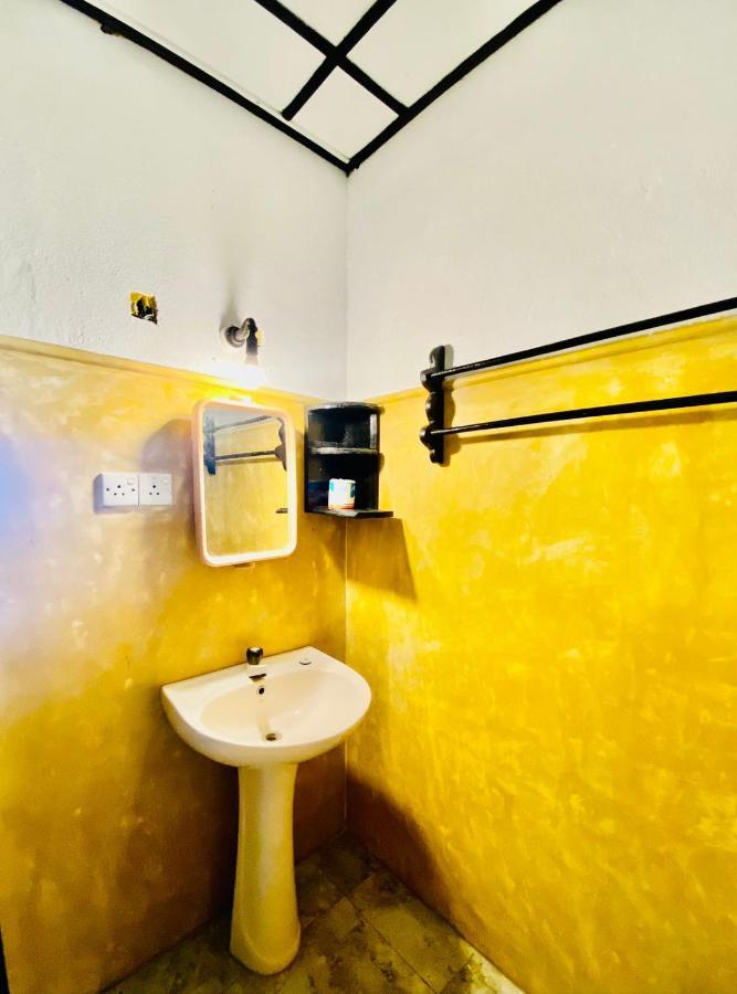 Praneeth Guest House Мирисса Экстерьер фото